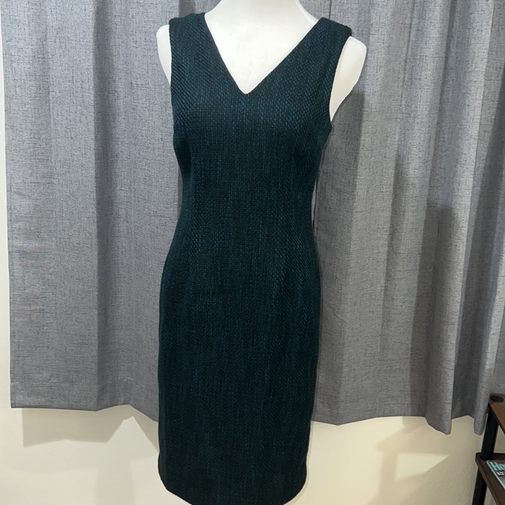 🆕 NWT Women’s V-neck Green Banana Republic Dress